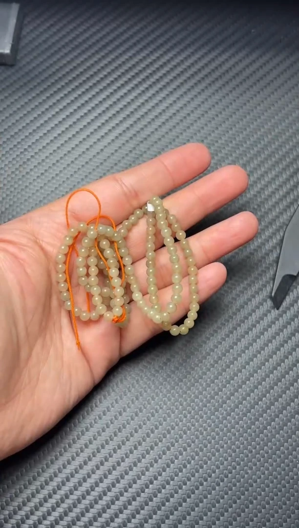 项链未镶嵌和田玉且末金山微色差长链卡4MP