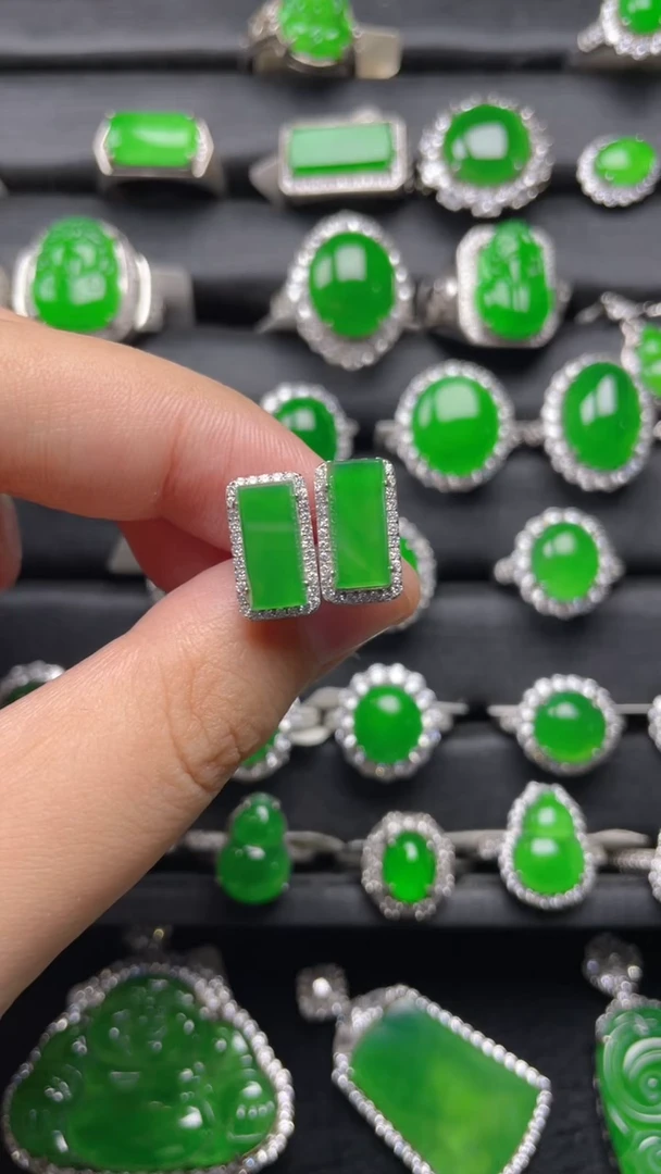 银S925镶嵌翡翠耳饰翡翠