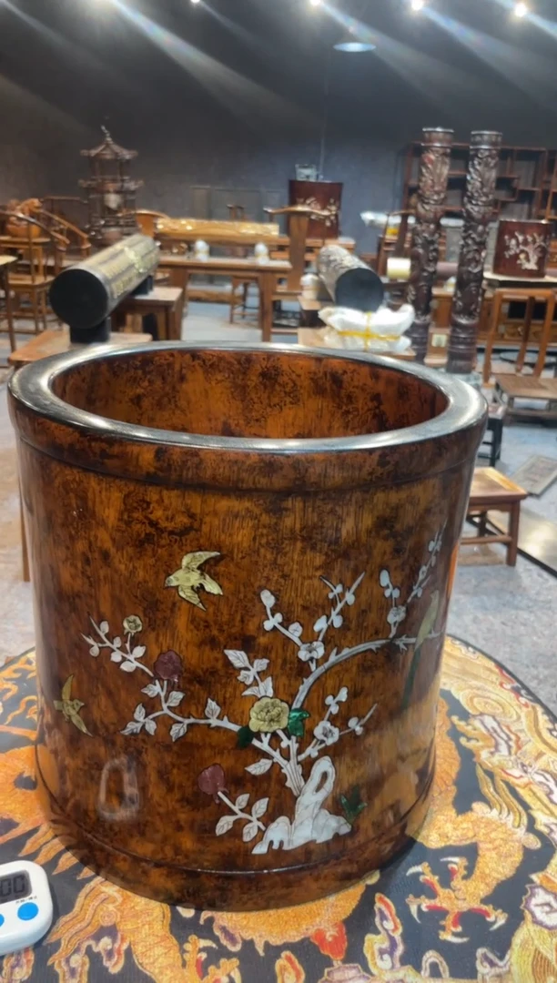 木珍藏黄花梨笔筒