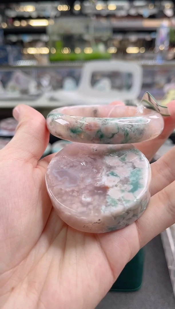 未镶嵌手镯石英质玉瑾圈口 （赠品镯心）