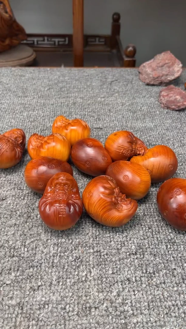 柏木（崖柏）达摩悟道 黑骨手把件 到手一个