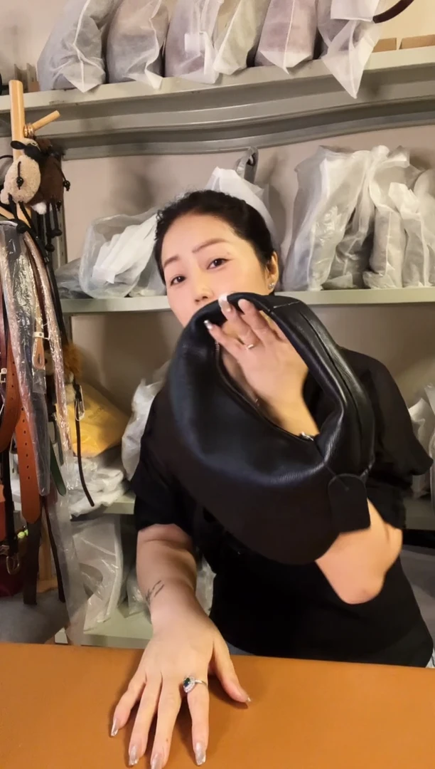 牛皮（革）高端订制时尚百搭女士 手提 腋下 斜跨包