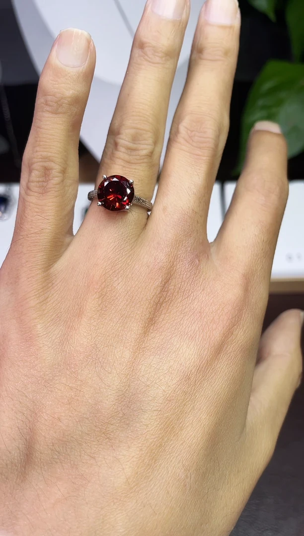 合金合成钻石石榴红戒指