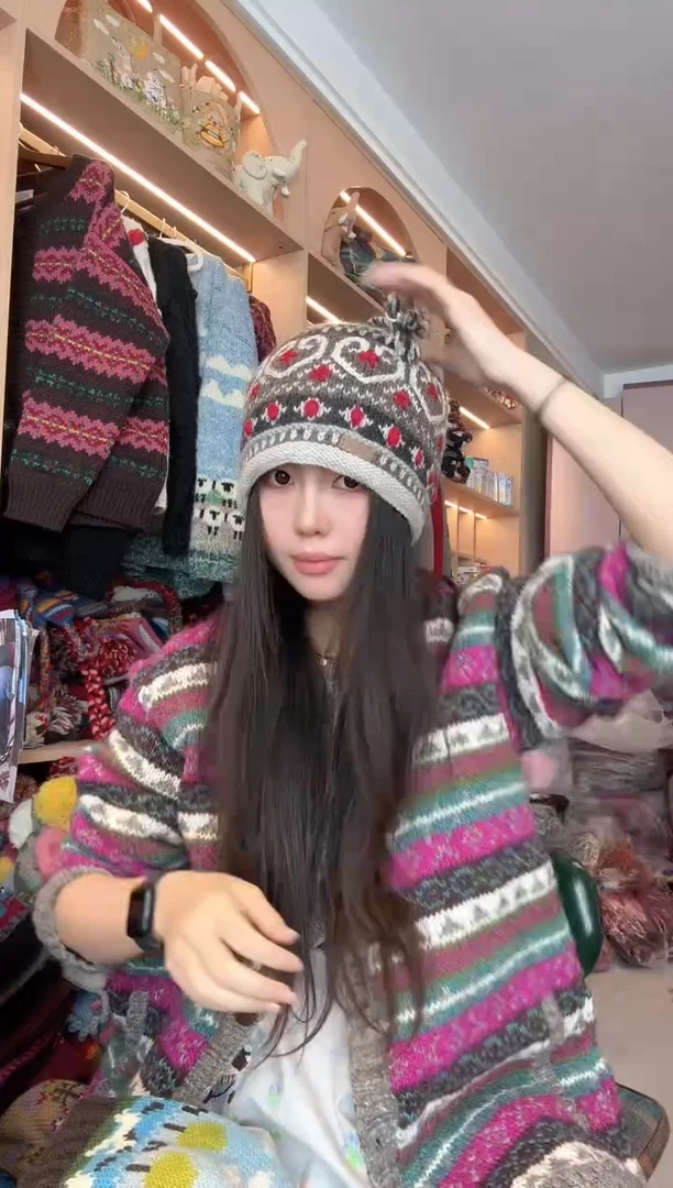 羊毛灰色爱心帽