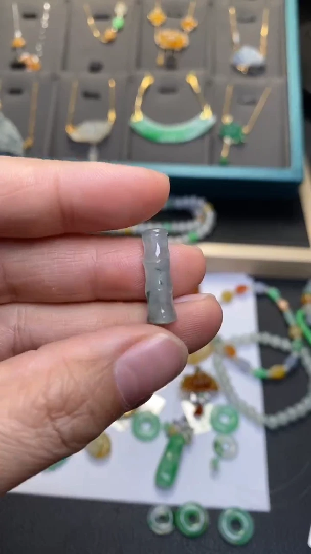 颈饰未镶嵌翡翠净货36979