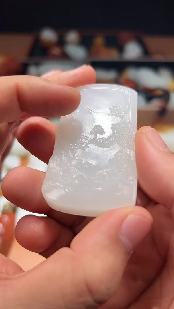 未镶嵌和田玉把件全**。和田玉