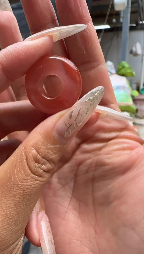 南红玛瑙吊坠未镶嵌原矿无优化平安扣1号W