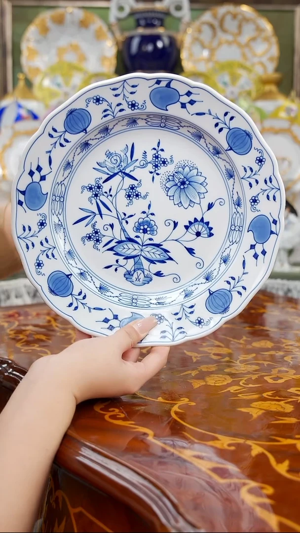 摆件娜娜中古瓷器如图所示17