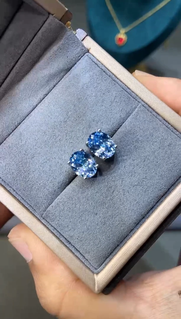 银S925镶嵌耳坠海蓝宝石......