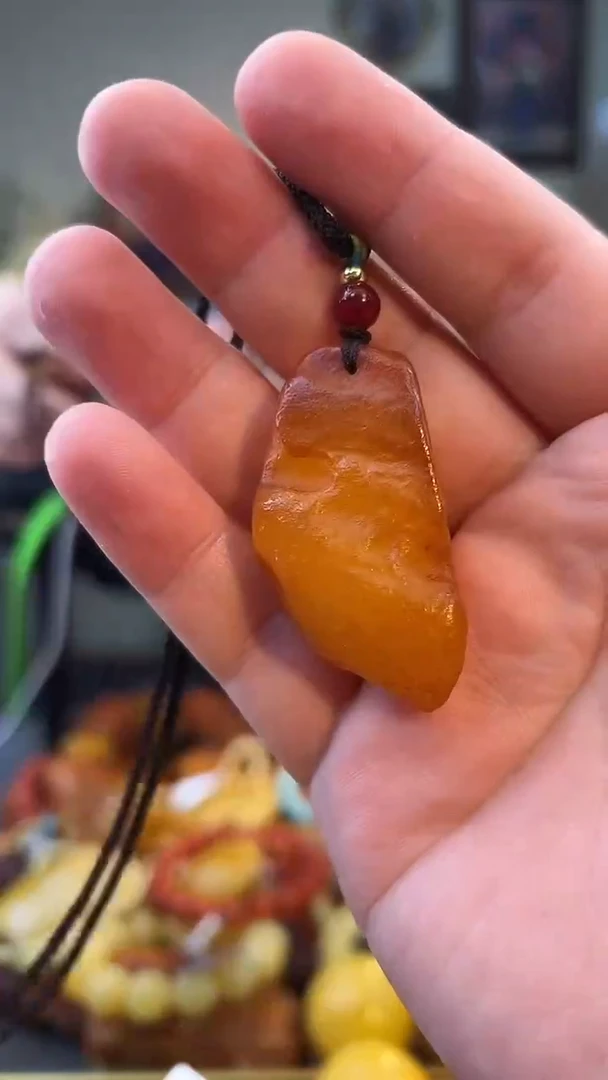琥珀颈饰未镶嵌吊坠