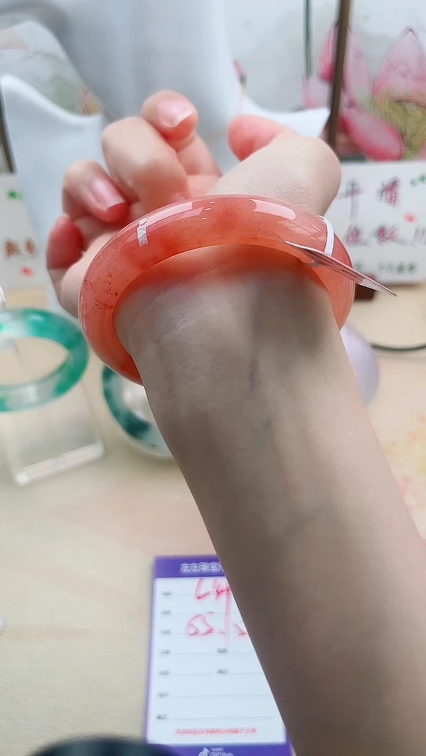 石英质玉手镯未镶嵌L49微色差65.5mm