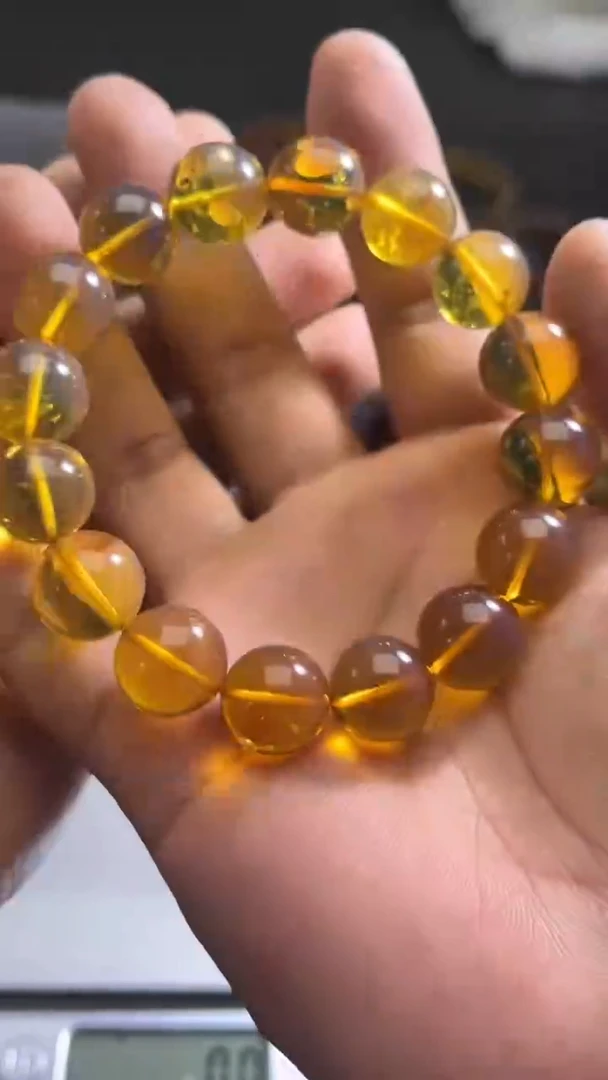 裸石琥珀未镶嵌93