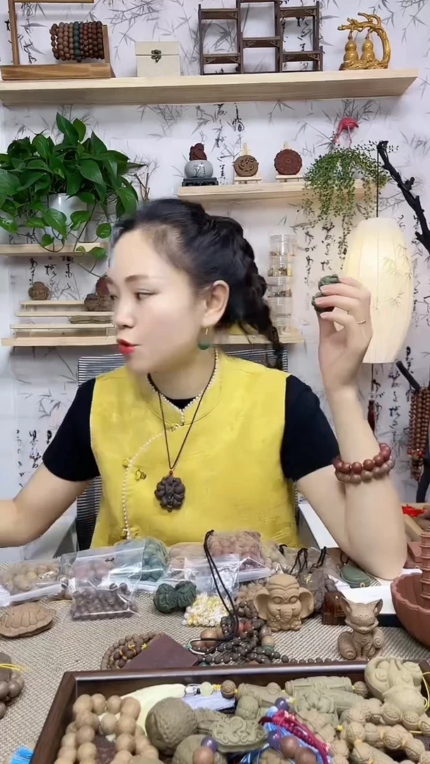 泥塑L****）青龙貔仇手把件