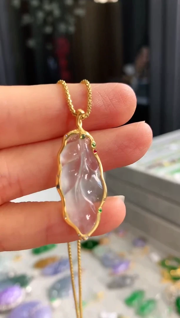 【闪购商品】翡翠吊坠(不含链)18K金镶嵌吊坠