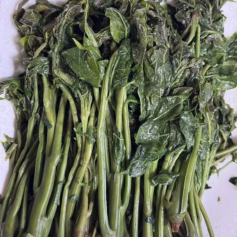 【主播优选】山东潍坊特产腌渍香椿咸菜下饭菜头茬嫩芽咸菜三斤装