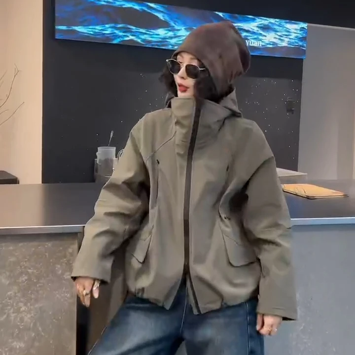 韩版时尚冲锋衣外套女秋季爆款高端洋气连帽下摆抽绳简约户外休闲