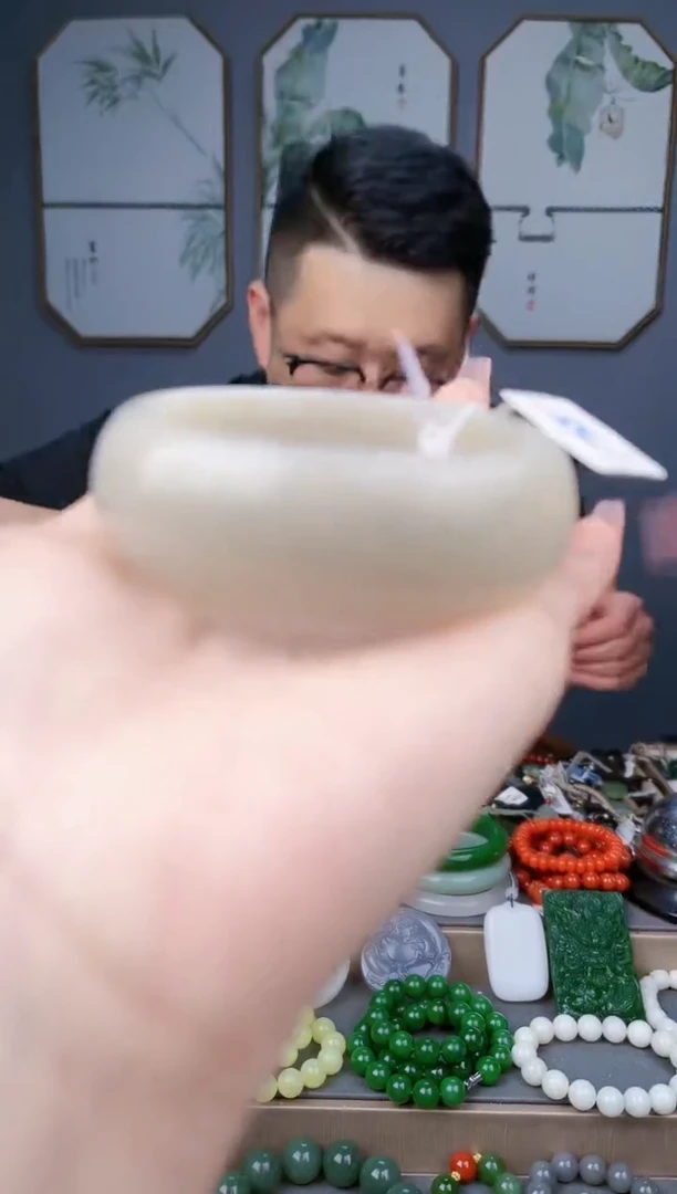 和田玉未镶嵌颈饰多样性发货   拍一单发一个60