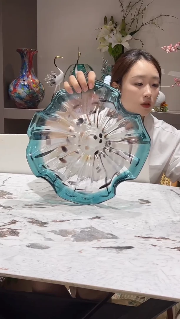 蓝色荷叶琉璃小果盘