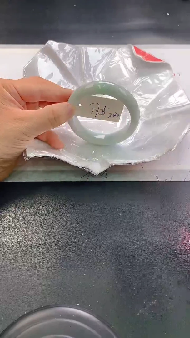 未镶嵌手镯翡翠240