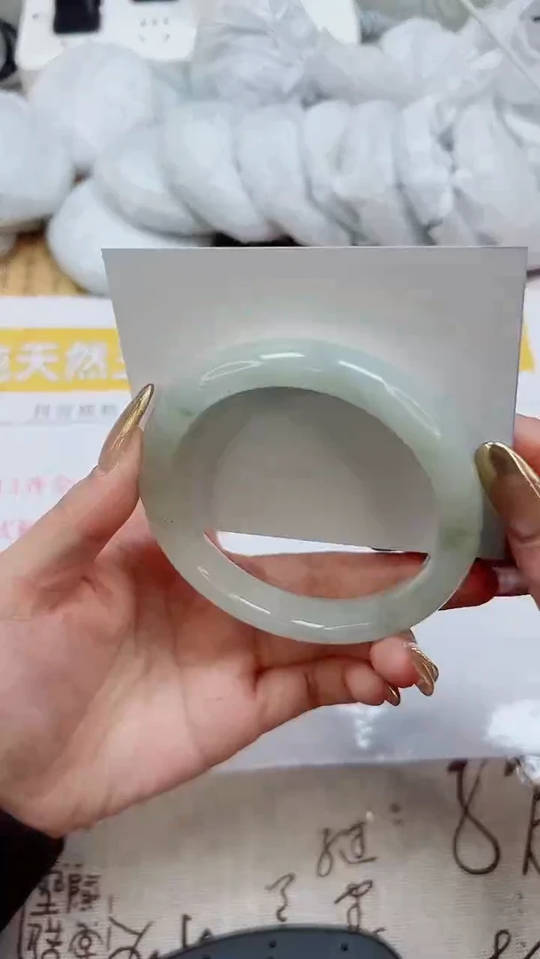 【闪购商品】石英质玉手镯未镶嵌K231-60.4