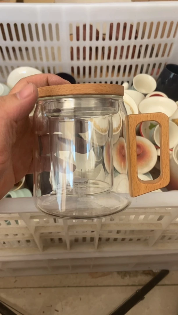 无运费险有瑕疵的摄影的产品有使用过的痕迹有点脏介意勿拍