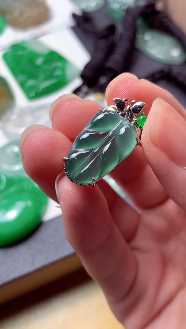 翡翠未镶嵌颈饰天然翡翠