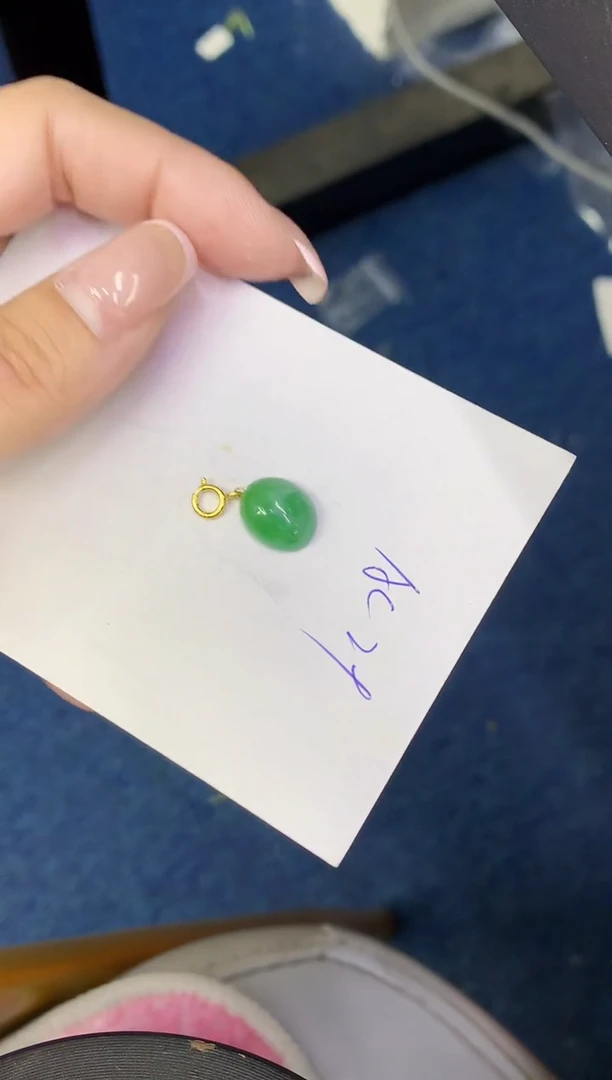 翡翠未镶嵌颈饰缅甸天然翡翠A货