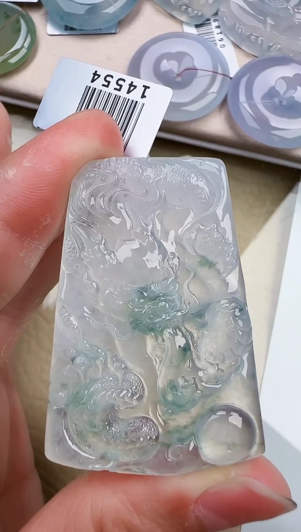 翡翠未镶嵌颈饰缅甸翡翠a货