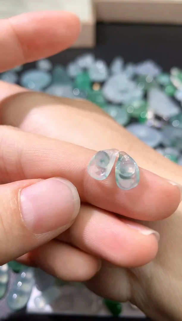 颈饰未镶嵌翡翠吊坠