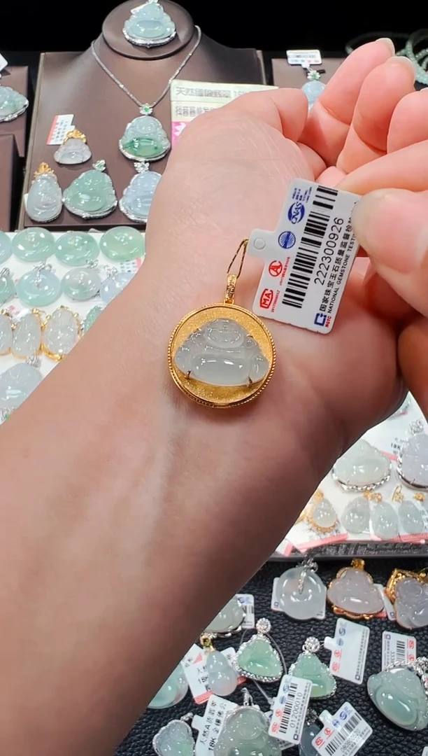 【闪购商品】翡翠吊坠(不含链)18K金镶嵌佛公吊坠926