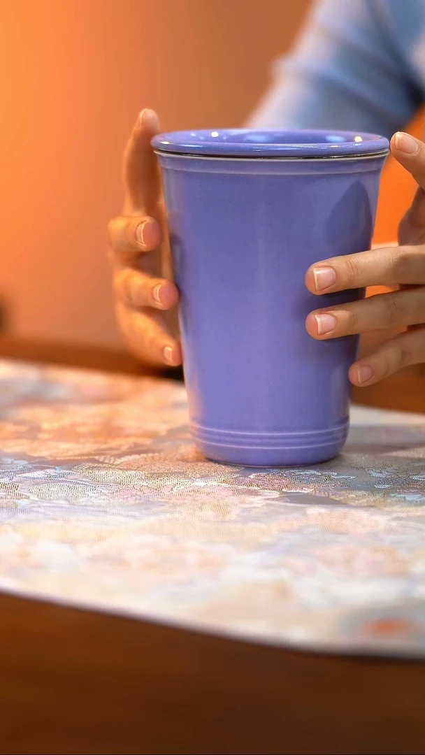 瓷【三和铭窑】蔼生胎茄紫颜色釉大杯