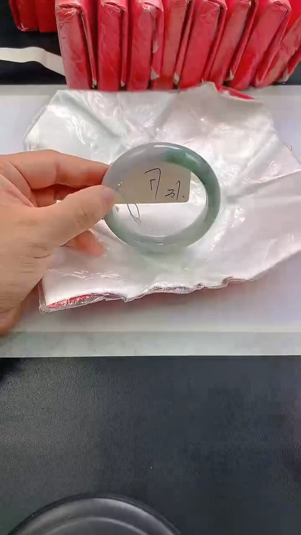 未镶嵌手镯翡翠31