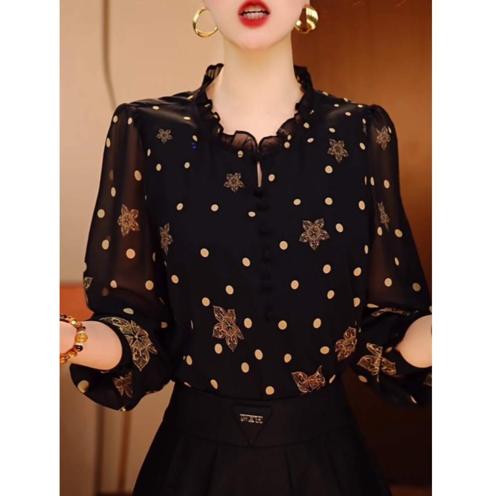 法式V领黑色上衣女2025春季新款高级感洋气减龄薄款长袖碎花小衫