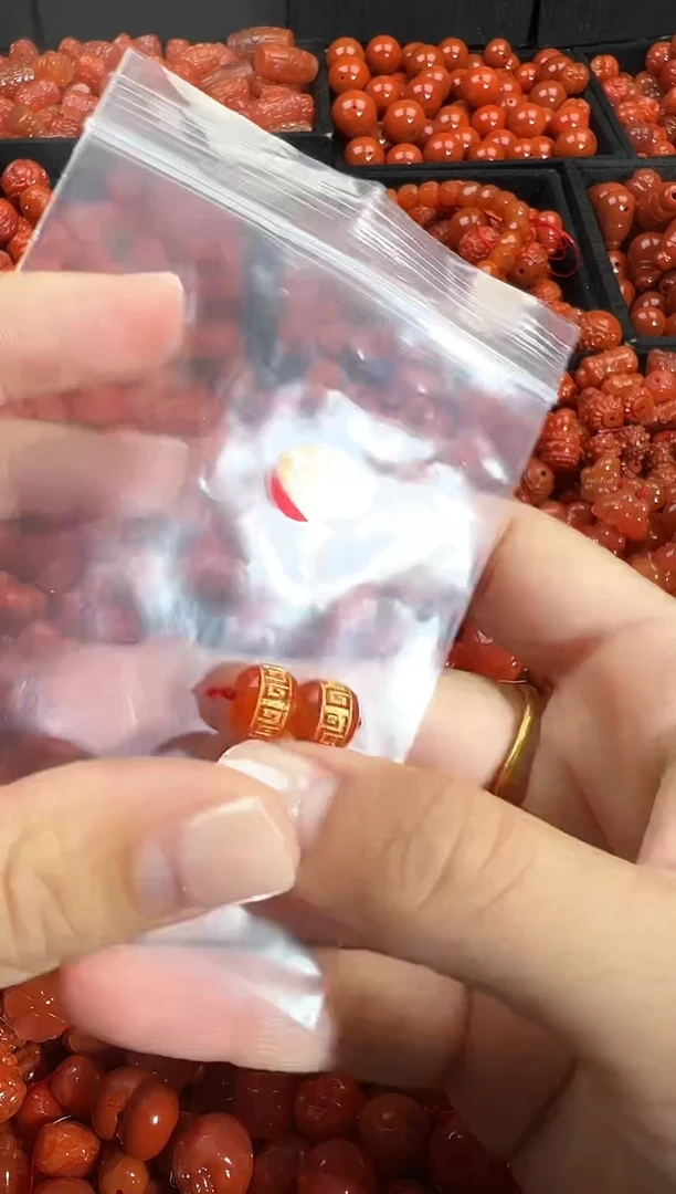 颈饰未镶嵌南红玛瑙1