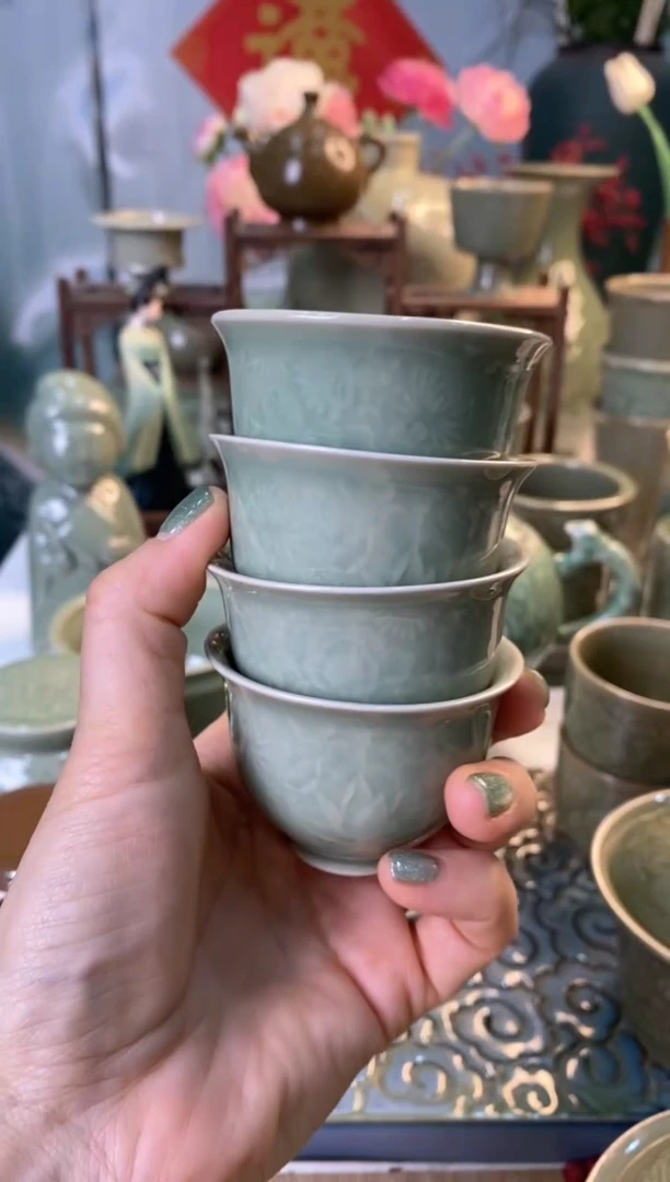 【闪购商品】100018 百花小杯 口失圆 4只微瑕