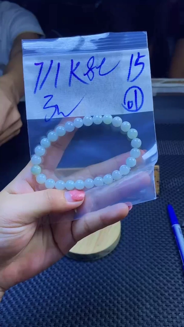 定制翡翠未镶嵌天然缅甸A货翡翠，多样性发货只发其一