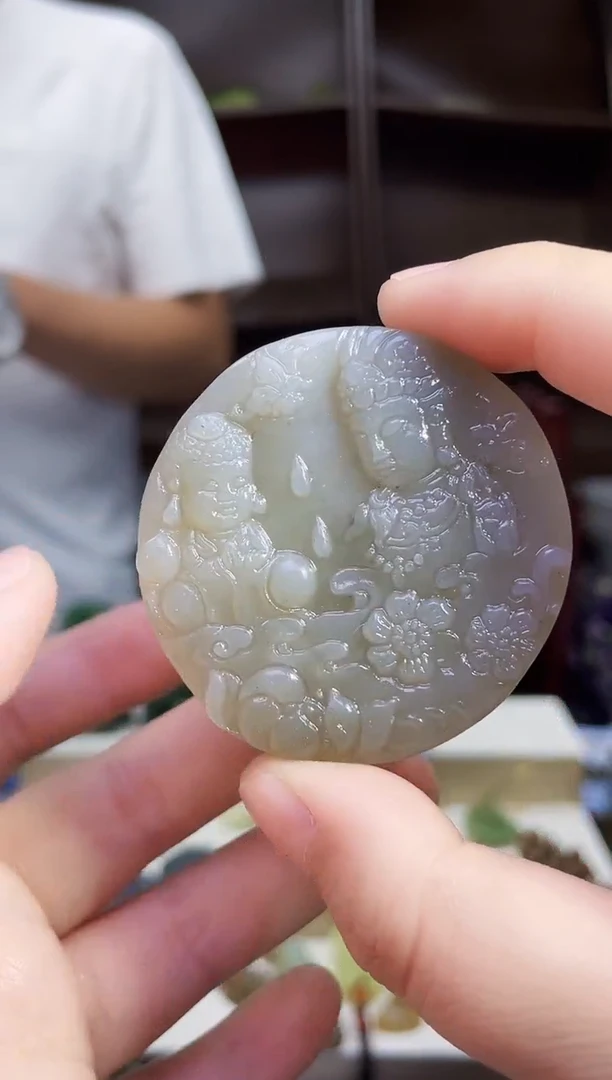 和田玉未镶嵌颈饰1