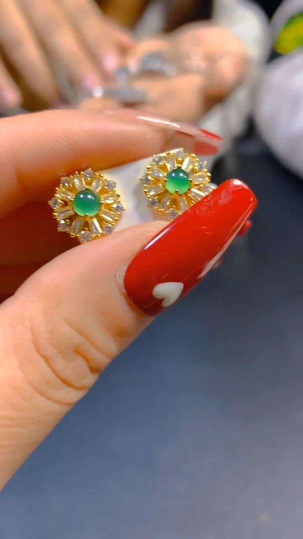 【闪购商品】翡翠耳饰未镶嵌0682698971多样性发一