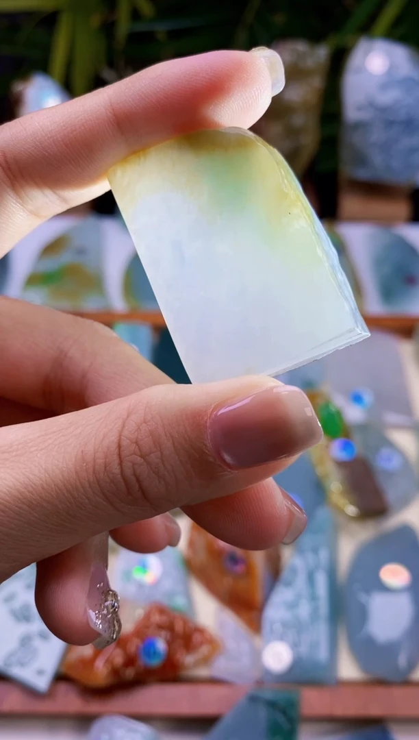 定制翡翠未镶嵌翡翠