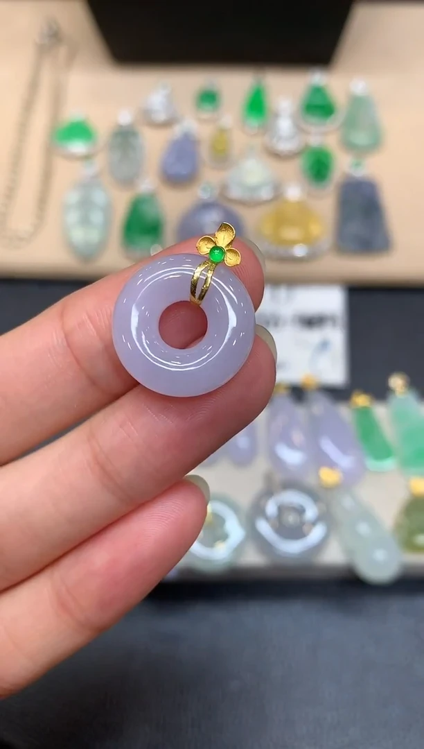 颈饰18K金镶嵌翡翠甜甜圈【无服务费