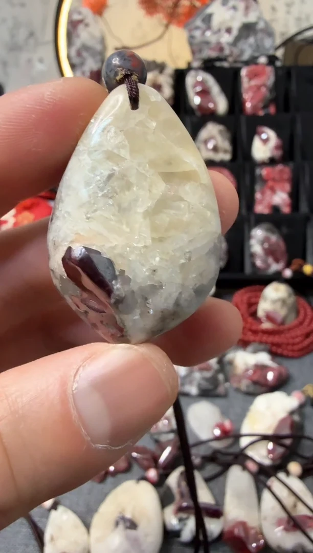 【闪购商品】天然辰砂大晶砂随行吊坠1