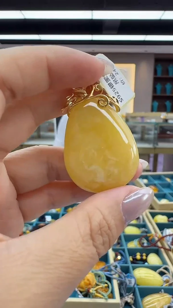 琥珀颈饰未镶嵌192秒拍号 假一罚三