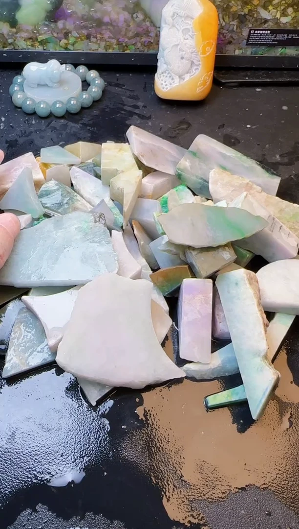 翡翠未镶嵌颈饰天然缅甸A货翡翠602