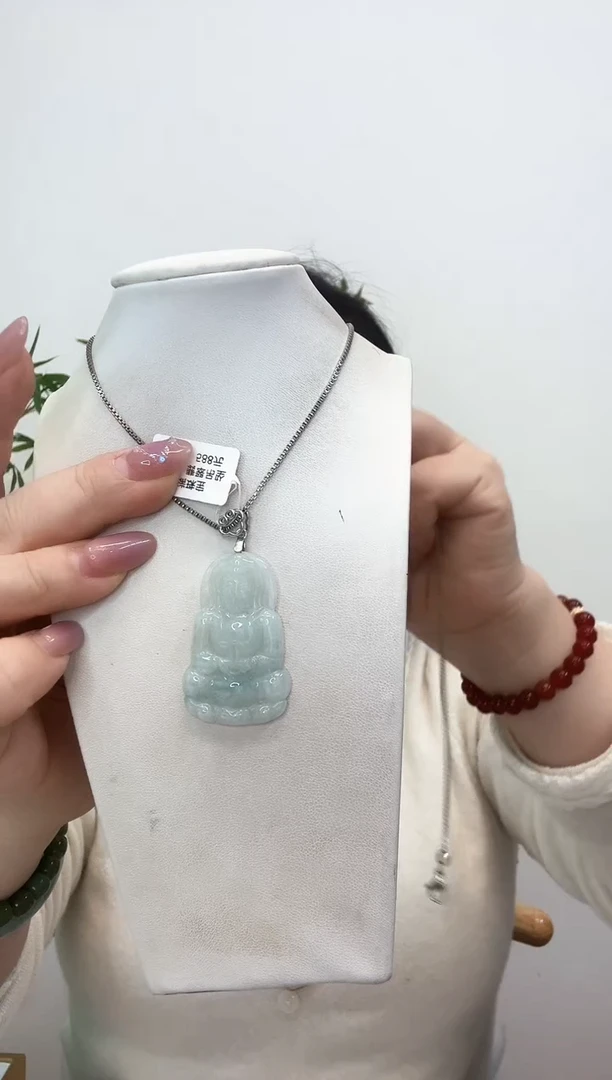 【闪购商品】翡翠颈饰银S925镶嵌观音赠合金链