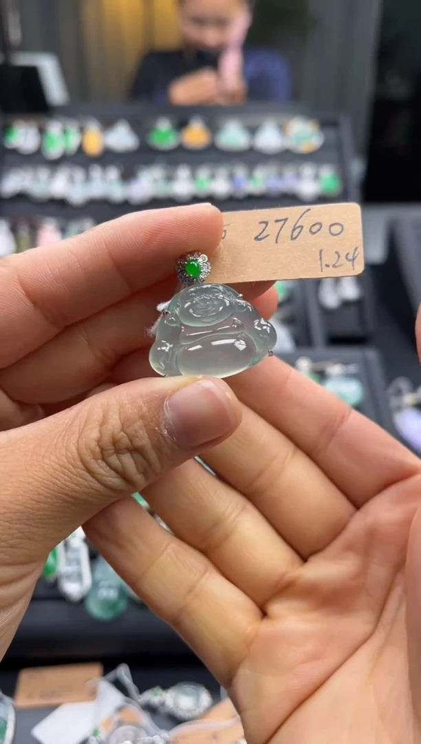 【闪购商品】翡翠吊坠(不含链)18K金镶嵌吊坠