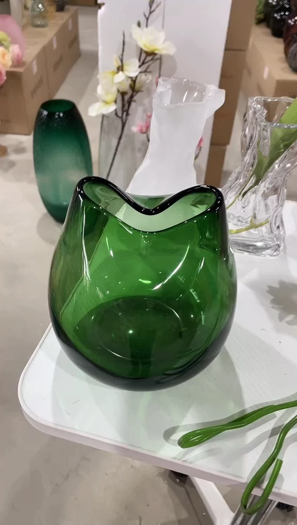 【闪购商品】无铅玻璃绿色花瓶