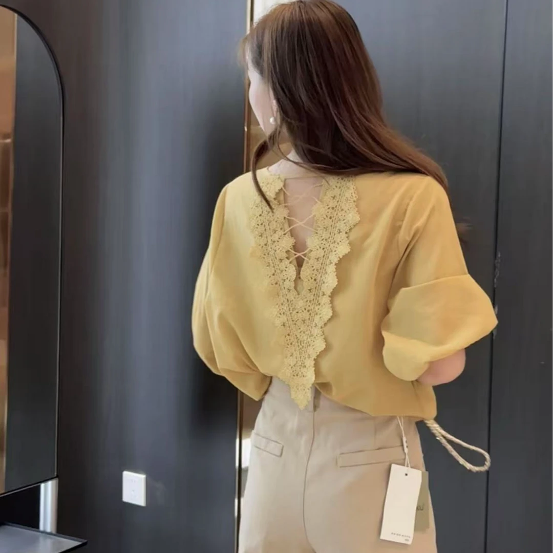 Barbie Siyu【凤梨酥】6063夏季后背蕾丝镂空中袖显瘦纯色小衫
