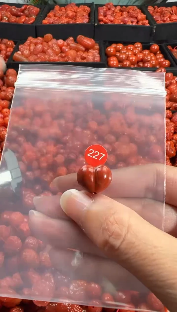 颈饰未镶嵌南红玛瑙1