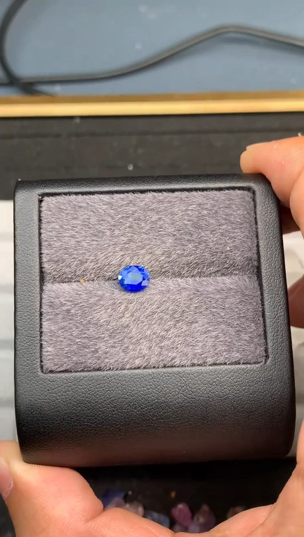 未镶嵌未镶嵌定制蓝宝石?****叔1克拉