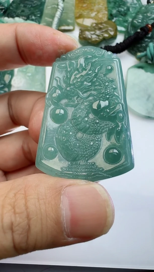 【闪购商品】翡翠颈饰未镶嵌多样性随机发其一
